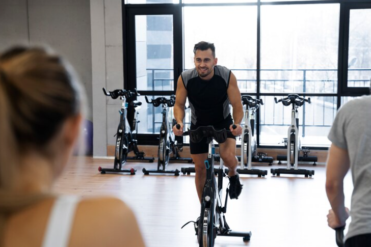Ways to Become an Indoor Cycling Instructor